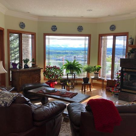 Rocky Mountain View Bed & Breakfast Cochrane Exterior photo